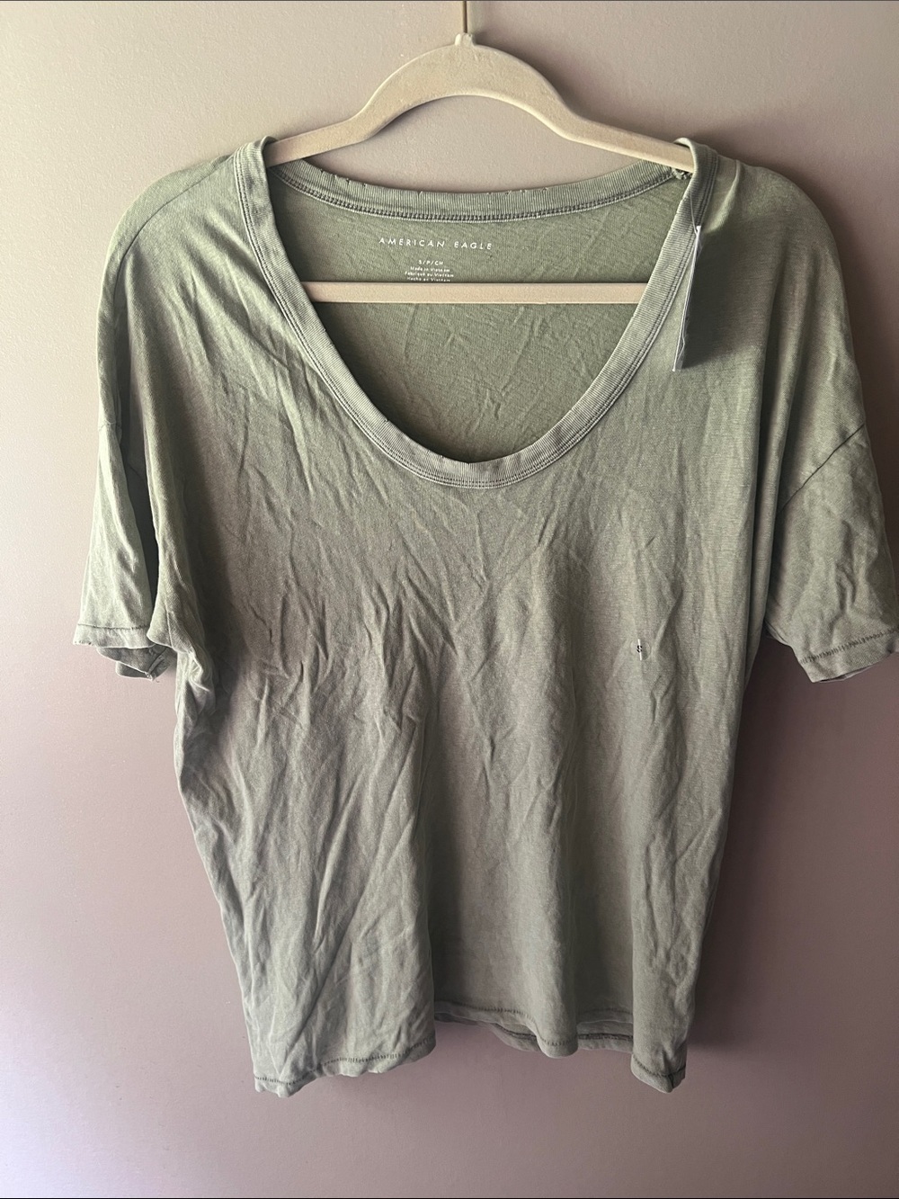 American Eagle Outfitters Olive Scoop Neck Short Sleeve Tee